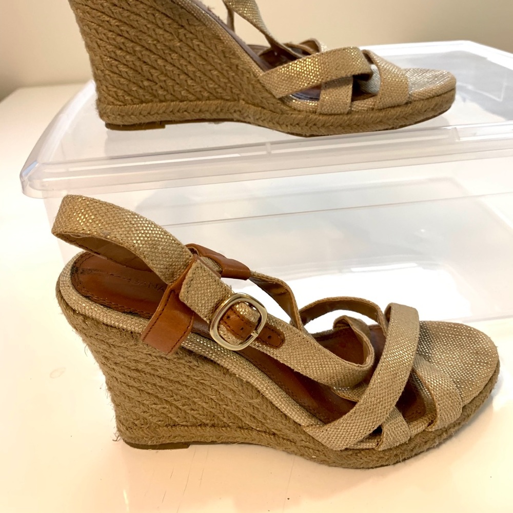 Banana Republic Gold/Tan Wedges